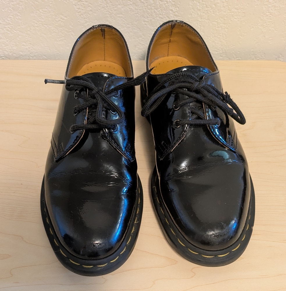 Dr Martens Classic Black Leather Shoes - Picture 1 of 10